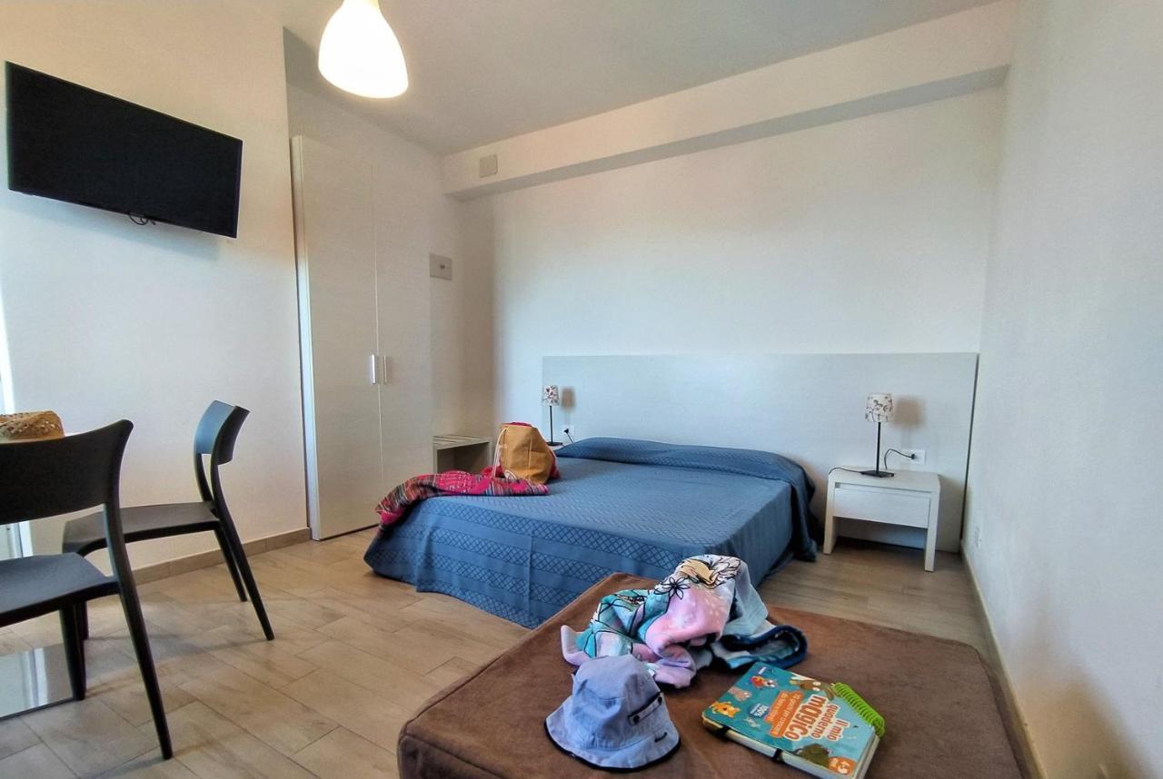 Testa Di Monaco - Basic Beach Accommodations Капо-д'Орландо Экстерьер фото